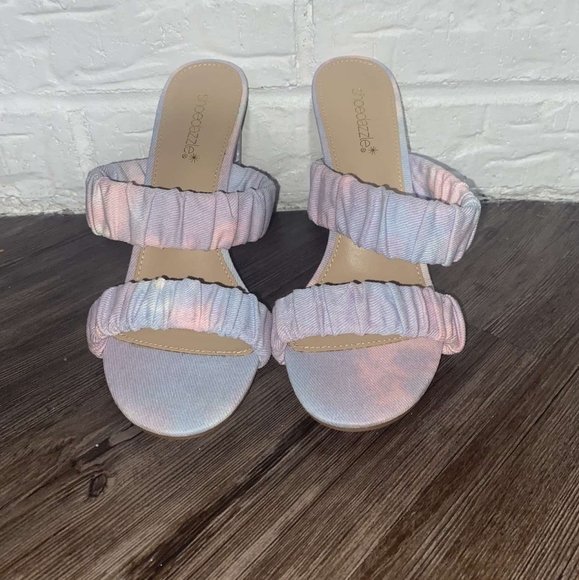 Shoes - Picture 2 of 3